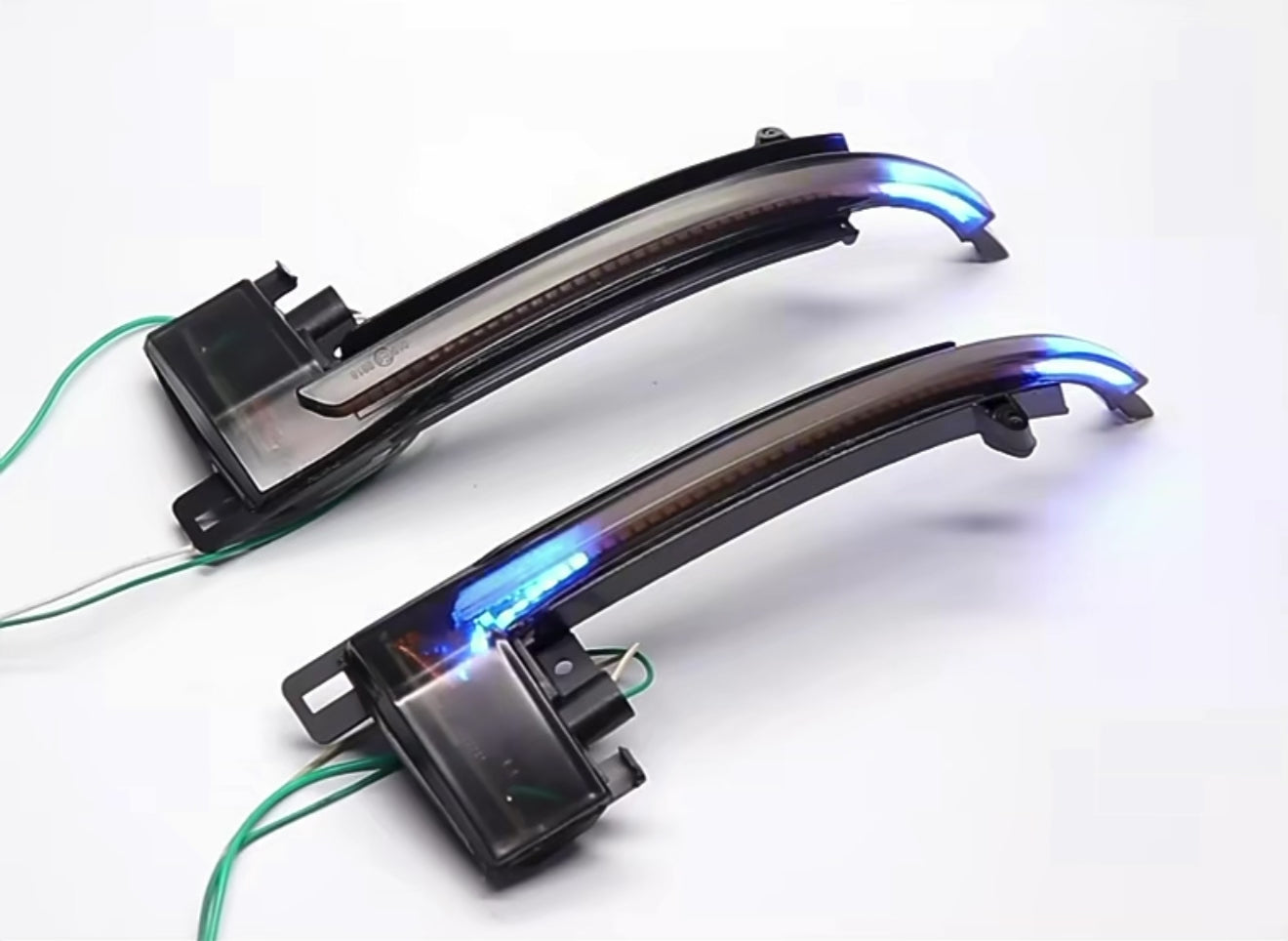 Dynamic LED Side Mirror Turn Signals (Sequential) – Audi